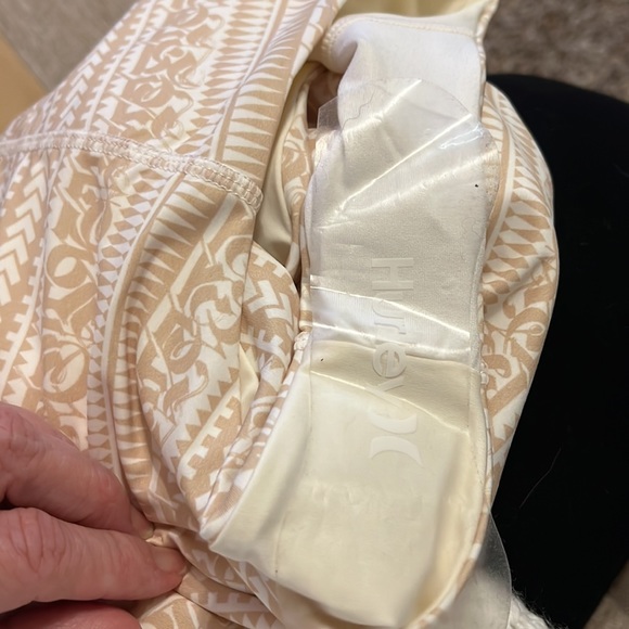 NWOT HURLEY | Printed One Piece Swimsuit | Size Small - Picture 11 of 11